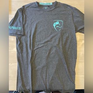 Alphalete shirt
